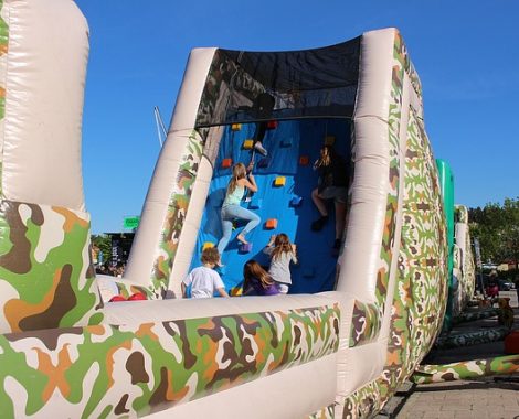 Obstacle-Course-Racing-HQ-Inflatable-Obstacle-Course-Structure-640x426px